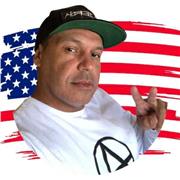 Experiência com a língua inglesa e francesa com contato nativo direto, moradia por 10 anos em Los Angeles – CA - USA